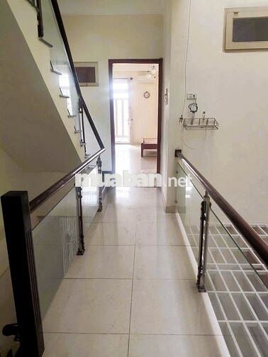 Cho thuê nhà 2 tầng hẻm xe hơi Hoàng Diệu 2, Linh Chiểu, 2PN, giá rẻ