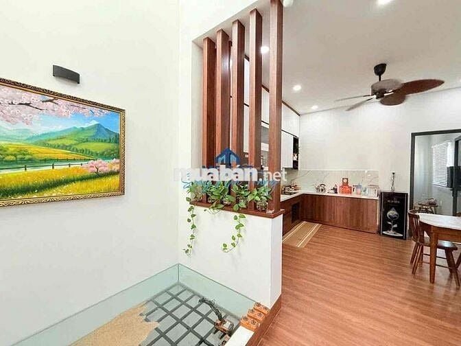 CHO THUÊ NHÀ VỪA Ở VỪA KINH DOANH NGAY TRUNG TÂM NHA TRANG