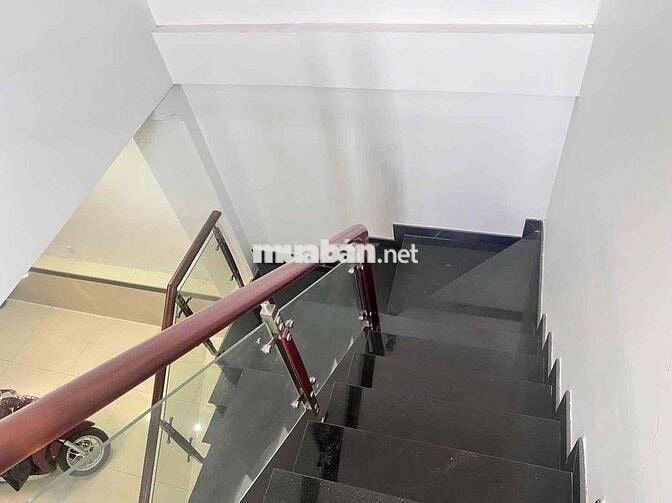 GÓC 2MT ( GẦN CHỢ CẦU ĐỒNG ) TRỆT LẦU 3PN 2WC. SẴN NỘI THẤT