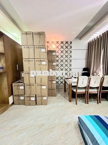 NHÀ ĐẸP Ở NGAY- HẺM XE HƠI THÔNG-PHƯỜNG 15- TÂN BÌNH- DT 4X14- 5 TẦNG