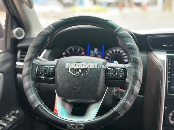 Toyota Fortuner 2018 2.4G 4x2AT Bạc Biển số 51