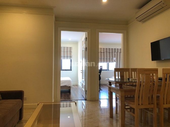 Cho thuê căn hộ 2 ngủ 70m2 tại phố Đội Cấn giá 13tr/ tháng