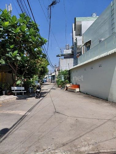 Nhà 3 tấm đẹp ,hẽm ô tô tránh nhau ,dt 80m2,ngang lớn 5,14m