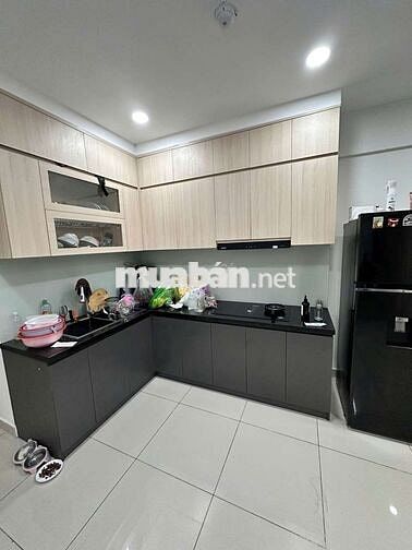Bán căn 2PN-2WC Block C view hồ bơi ban công hướng Nam 