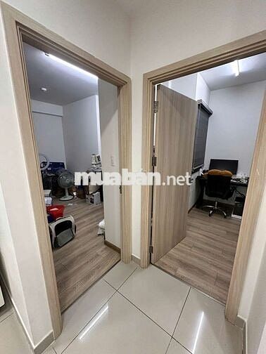 Bán căn 2PN-2WC Block C view hồ bơi ban công hướng Nam 