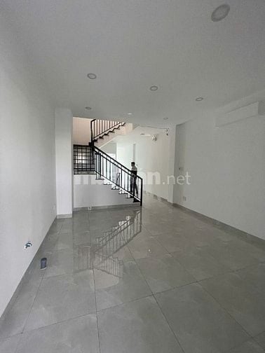 Nguyên căn MT DQH phù hợp mở cửa hàng, Cty, spa, nha khoa....