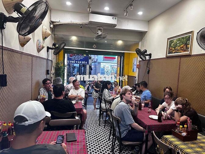 📢 TUYỂN DỤNG ĐẦU BẾP Á – ÂU (CA ĐÊM)