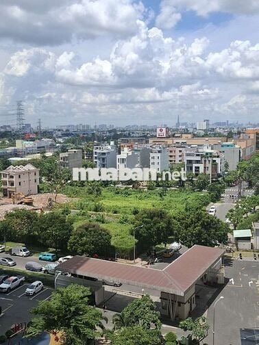 Bán căn 2PN-2WC Block C view hồ bơi ban công hướng Nam 