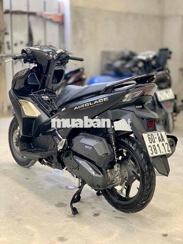 Air Blade 125 4Val Đặc Biệt 2024 Đen Vàng Biển 60