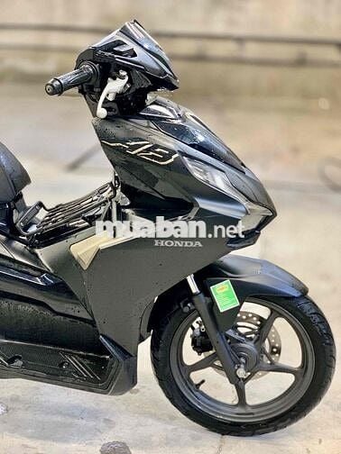 Air Blade 125 4Val Đặc Biệt 2024 Đen Vàng Biển 60