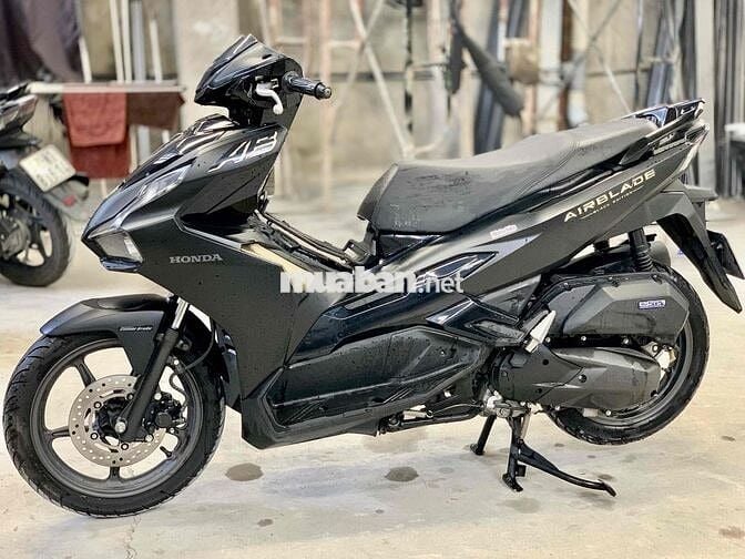 Air Blade 125 4Val Đặc Biệt 2024 Đen Vàng Biển 60