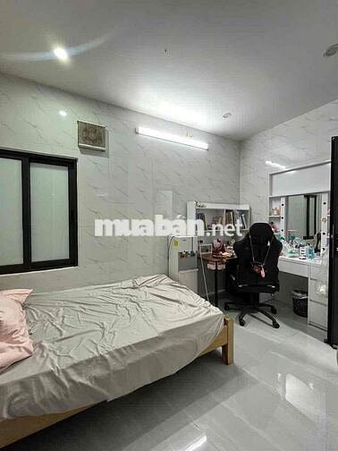 Bán nhà phố Đào Tấn, 10m oto, dân xây 21m*5T tặng full NT ở ngay