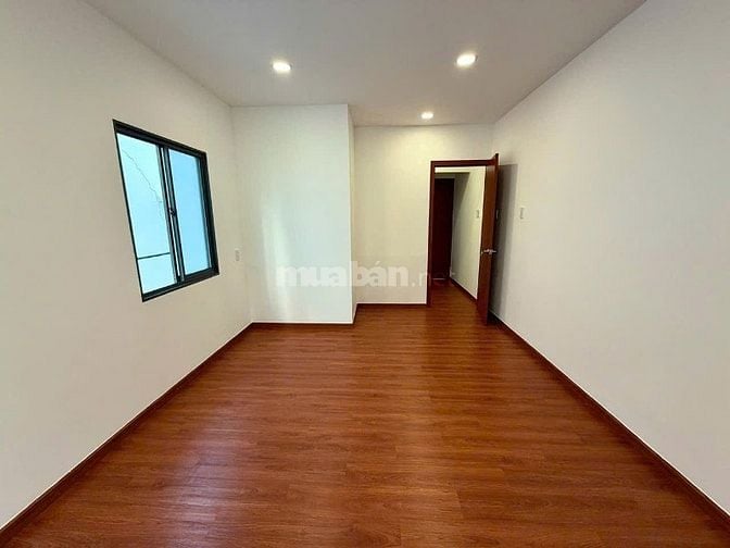 nhà mặt tiền 3,5x17 NGUYỄN ĐÌNH CHIỀU. XE HƠI ĐẬU TRONG NHÀ