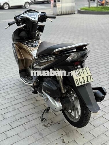 Honda Air Blade 125cc Đen, Vàng đồng