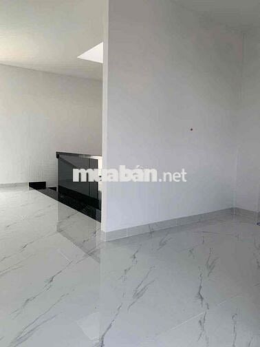 Bán Ngay căn nhà ngay Trung tâm , 120m2 , Giá 1tỷ8 đúng giá