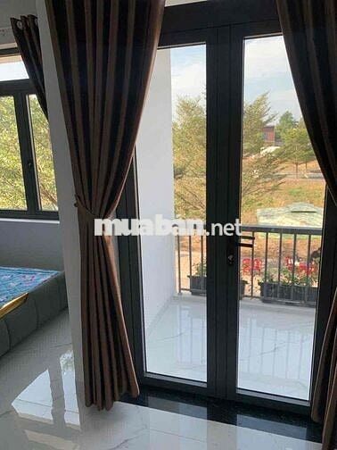 Bán Ngay căn nhà ngay Trung tâm , 120m2 , Giá 1tỷ8 đúng giá