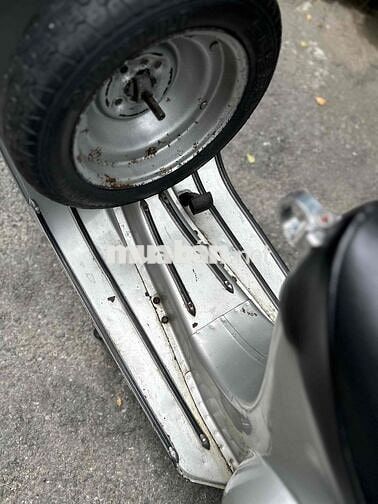 Piaggio Vespa 50S Bạc Nhật