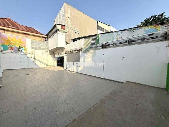 Cho thuê Toà nhà/Vp/MBKD ĐS 8,p.Linh Xuân ngang 10m giá 35tr còn TL