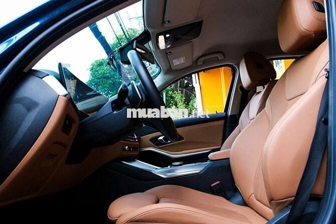 BMW 320i Sportline 2024 Xanh/Nâu 33,000 km