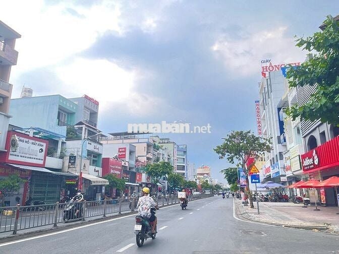 Góc Thoáng Bà Hom - Ngay Chợ Phú Lâm, Phường 13, Quận 6. 