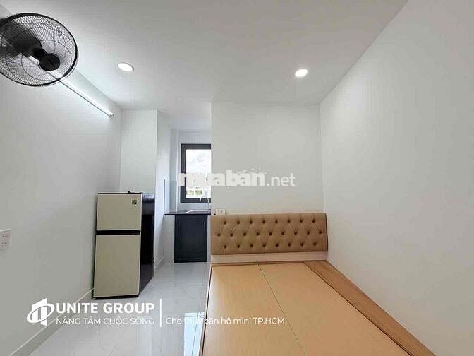 Mới 100% căn hộ ban công 35m2 ngay Nhiêu Tứ gần Phan Xích Long giáp Q1