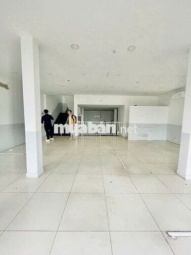 CHO THUÊ NGUYÊN CĂN MẶT TIỀN NGUYÊN VĂN LƯỢNG (HẦM_3 LẦU 8X18) TRÍ ĐẸP