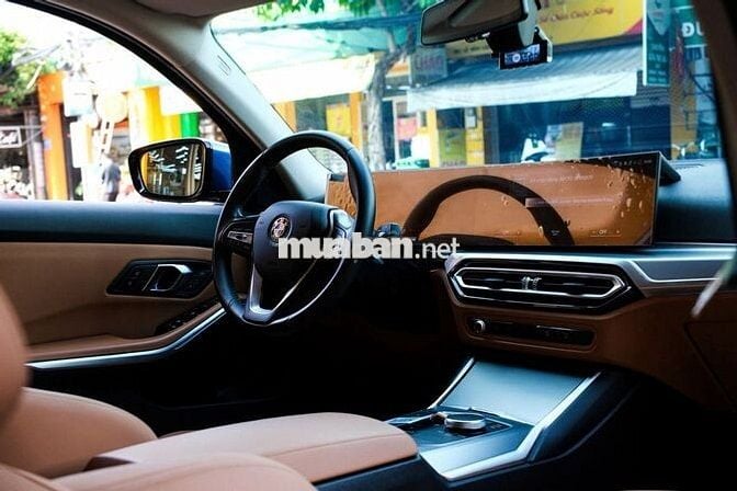 BMW 320i Sportline 2024 Xanh/Nâu 33,000 km
