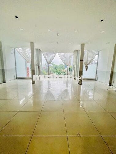 CHO THUÊ NGUYÊN CĂN MẶT TIỀN NGUYÊN VĂN LƯỢNG (HẦM_3 LẦU 8X18) TRÍ ĐẸP