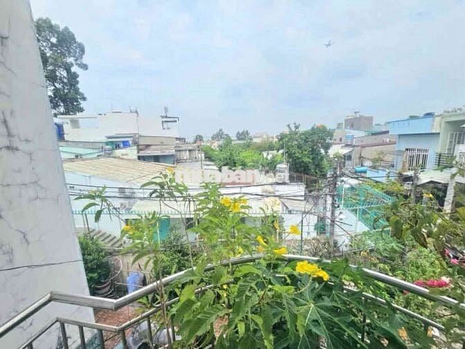  NHÀ 2 TẦNG LÔ GÓC LINH TÂY, THỦ ĐỨC  HẺM Ô TÔ  90M2 NGANG 8M 6,5 TỶ
