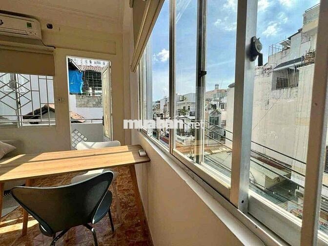 Duplex Ban công 30m2 Full nội thất - Gần Đại Học Bách Khoa