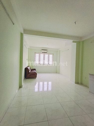 Nhà 4x15 làm CHDV KHu Tên Lửa, Bình Tân