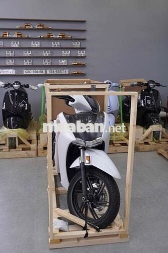 SH350i Nhập Ý mới 100% hàng nguyên thùng Giá alo