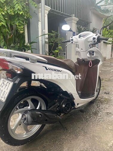 Honda Vision Trắng Việt Nam