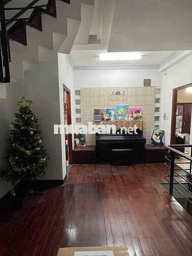 Cho thuê villa mini - 4PN 5WC - sân đậu được 2 ô tô - sát Q1 giá 3x