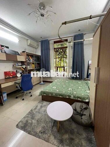 Cho thuê villa mini - 4PN 5WC - sân đậu được 2 ô tô - sát Q1 giá 3x