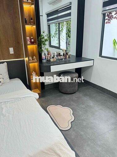 nhà gác đúc mới cứng nội thất full mới chỉ việc ở đường 5m5  lề 3m