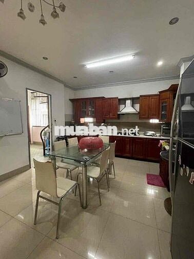 Cho thuê villa mini - 4PN 5WC - sân đậu được 2 ô tô - sát Q1 giá 3x