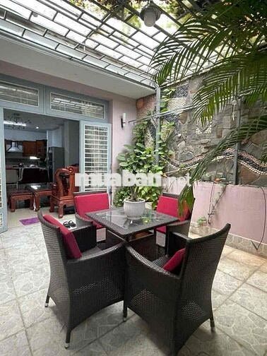 Cho thuê villa mini - 4PN 5WC - sân đậu được 2 ô tô - sát Q1 giá 3x