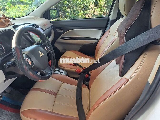 Mitsubishi Attrage Trắng Thái Lan