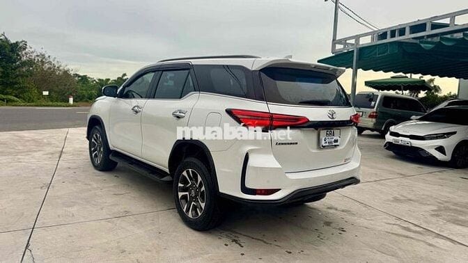Toyota Fortuner Legender đk 2022, sx 2021 2.4 AT