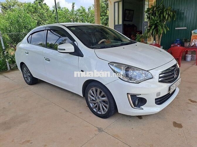 Mitsubishi Attrage Trắng Thái Lan