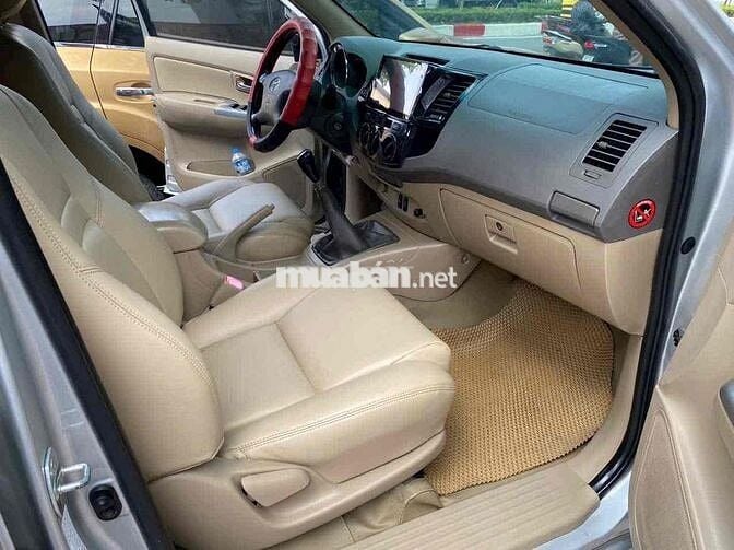 Toyota Fortuner 2011  Maý Dầu màu Bạc 17 vạn