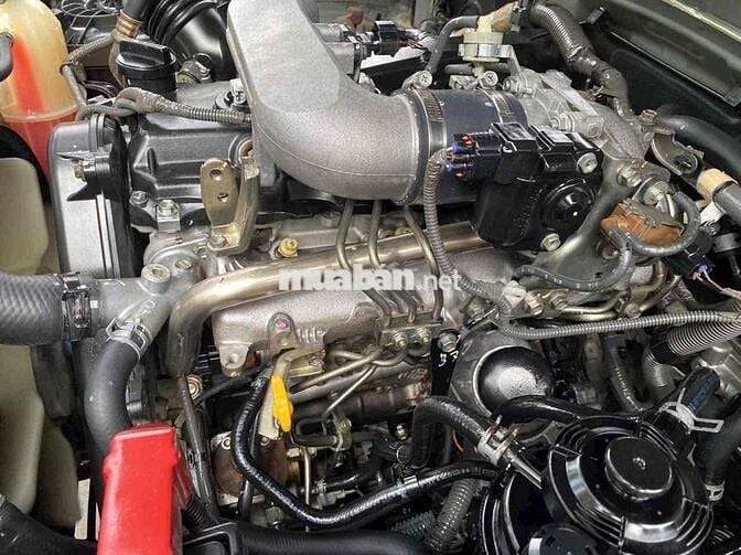 Toyota Fortuner 2011  Maý Dầu màu Bạc 17 vạn
