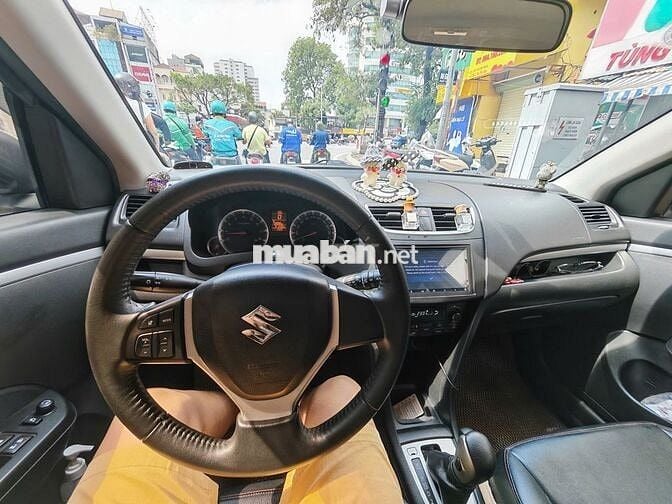 Suzuki Swift 2016 Hatchback Trắng 51.000 km