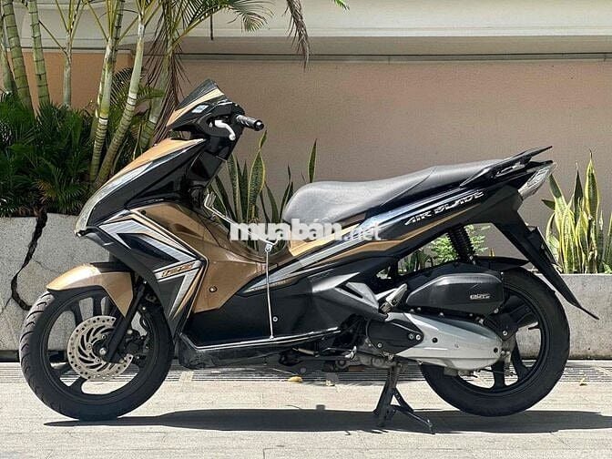 Honda Air Blade 125 2015 Đen, Vàng đồng 25000 km
