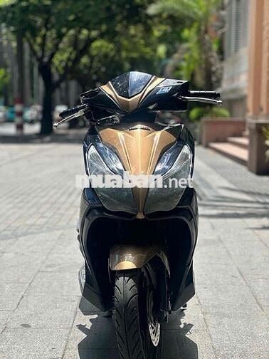 Honda Air Blade 125 2015 Đen, Vàng đồng 25000 km