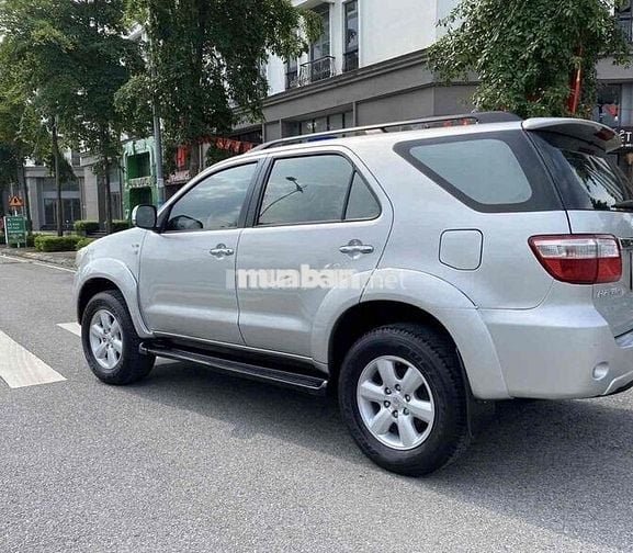 Toyota Fortuner 2011  Maý Dầu màu Bạc 17 vạn