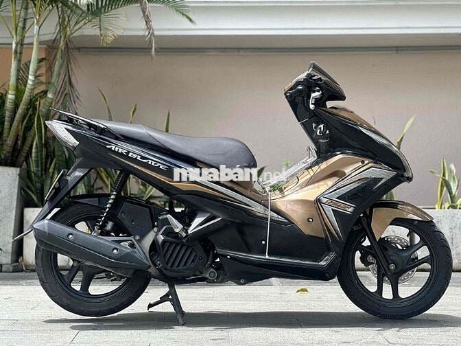 Honda Air Blade 125 2015 Đen, Vàng đồng 25000 km