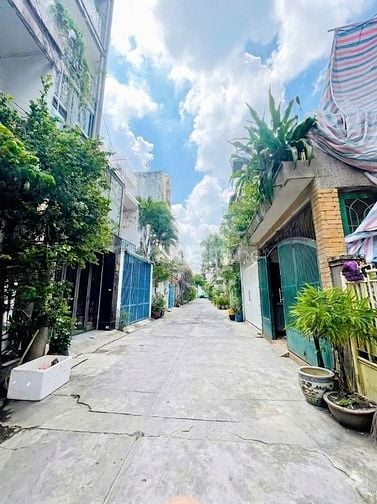 Bán nhà 4x16m - hẻm xe hơi 351/ Lê Đại Hành, Quận 11
