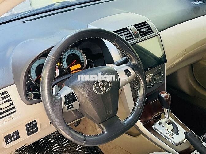 Corolla Altis 2.0V 2013 đẹp và chất.